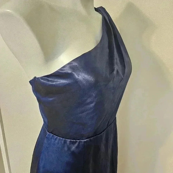 Lulu's On The Guest List One Shoulder Satin Maxi Dress NWT Size Medium - Picture 14 of 16